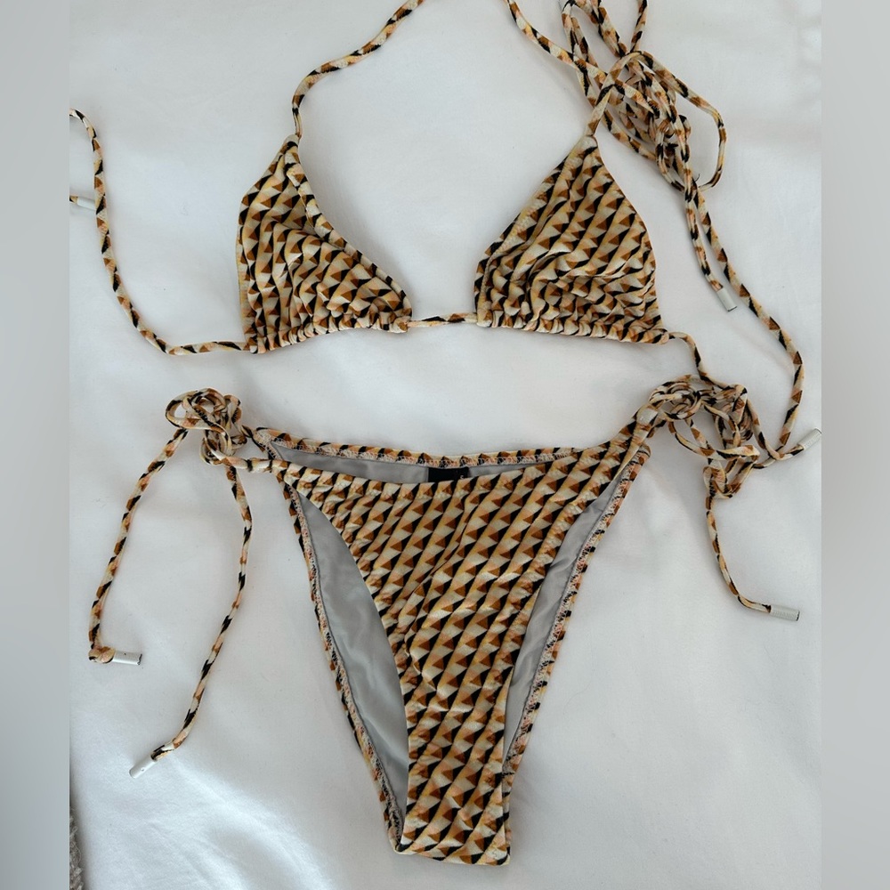 Triangl string bikini small top medium bottom